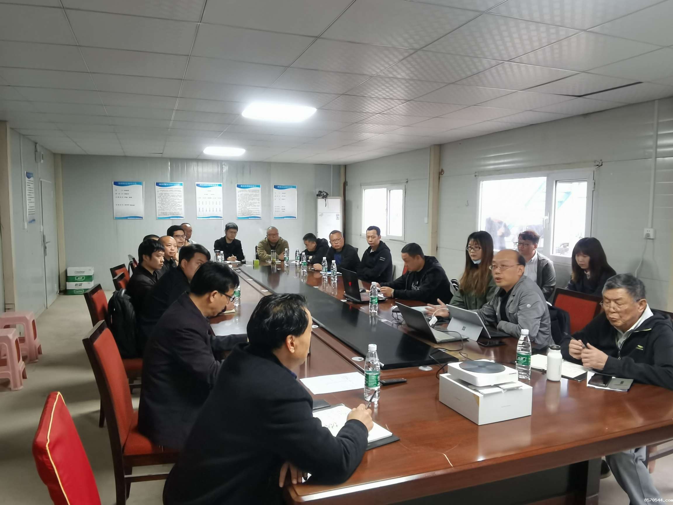 会议(1).jpg